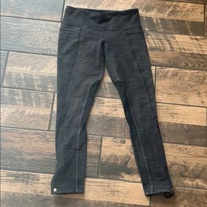 Lululemon ankle leggings.